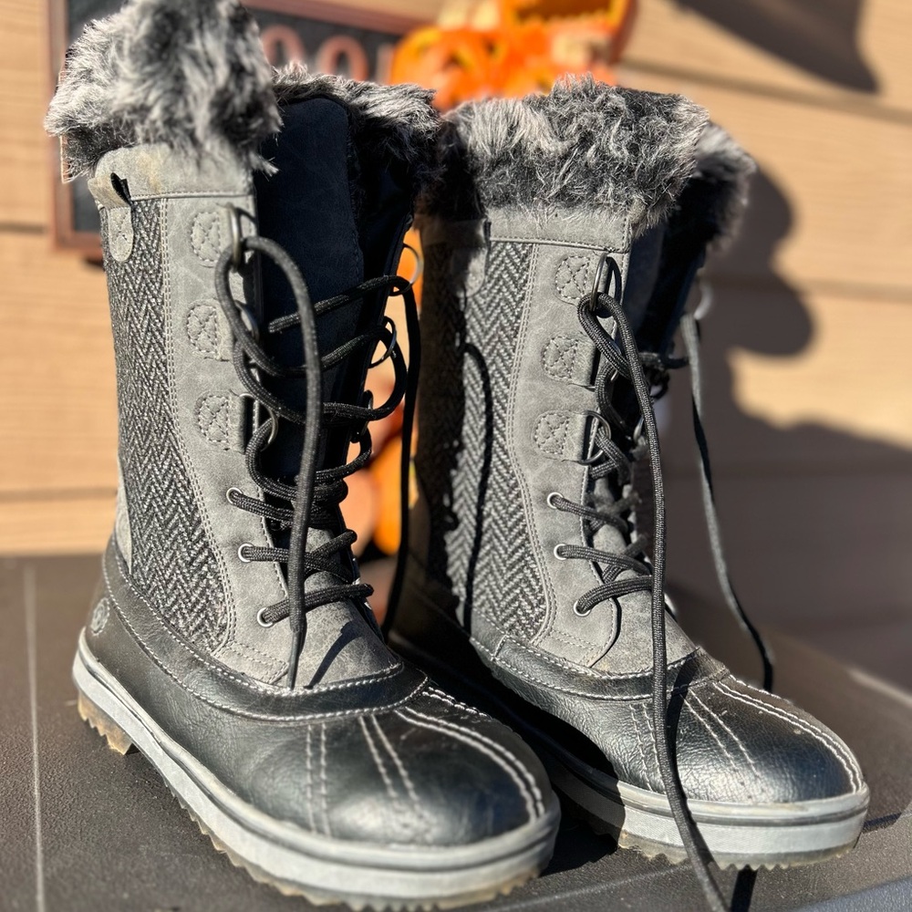 Northside Women’s Faux Fur Lined Black Winter Boots Size 7
